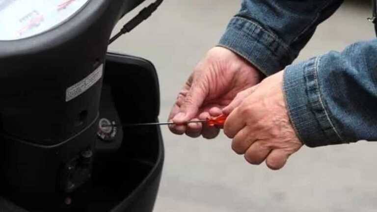 Notte movimentata a Ischia: ladro di scooter cade durante la fuga e viene identificato