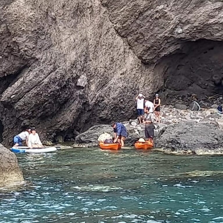 Un mare più pulito grazie agli spazzamare Hester: l’impegno quotidiano per Ischia  