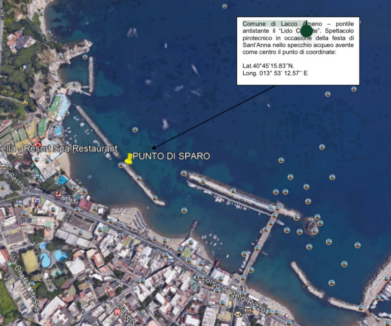 Spettacolo Pirotecnico a Lacco Ameno: la Festa di Sant’Anna si accende anche sul pontile del Lido Caronte