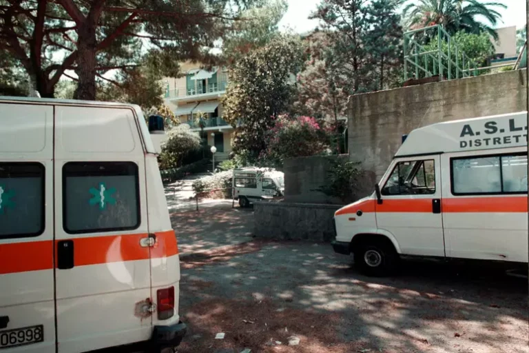 ISCHIA – ESPLOSIONE PER FUGA DI GAS: UN FERITO E TANTO SPAVENTO