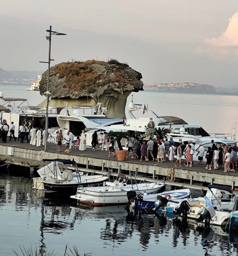 Lacco Ameno ricorda i caduti del mare: vent’anni dal naufragio del Padre Pio