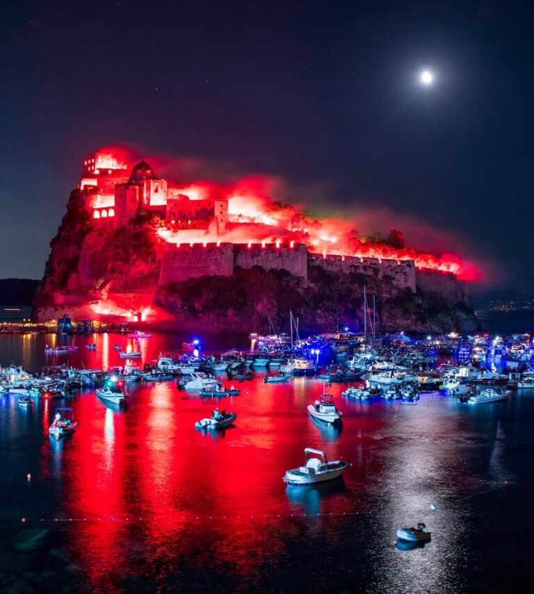 La Festa a Mare agli Scogli di Sant’Anna 2025 scalda i motori: martedì 22 luglio la conferenza stampa  