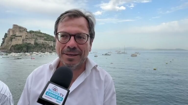 ISCHIA: IL SENSO DELLA FESTA DI SANT’ANNA 2025 E BENEDIZIONE PARTORIENTI  NEL RACCONTO DI LUIGI DI VAIA