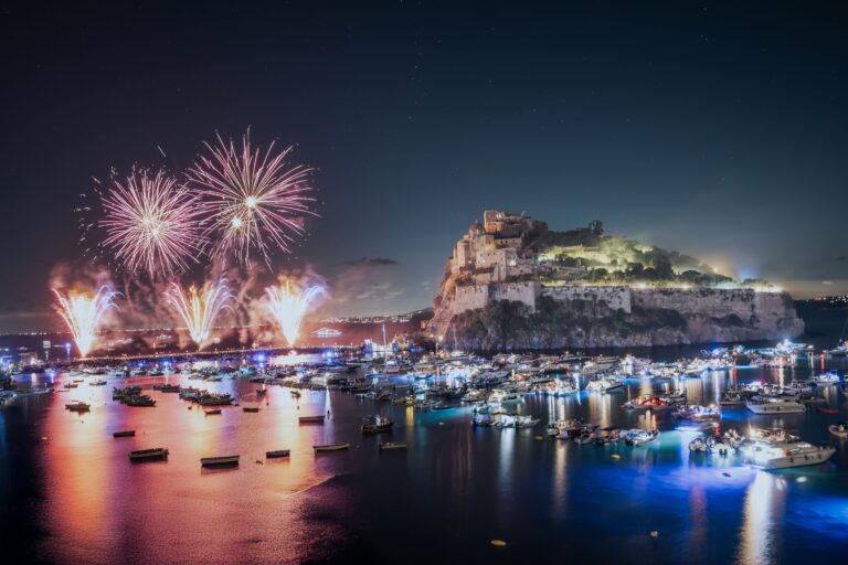 Ischia, Festa di Sant’Anna 2025: vince il messaggio universale di meraviglia e memoria