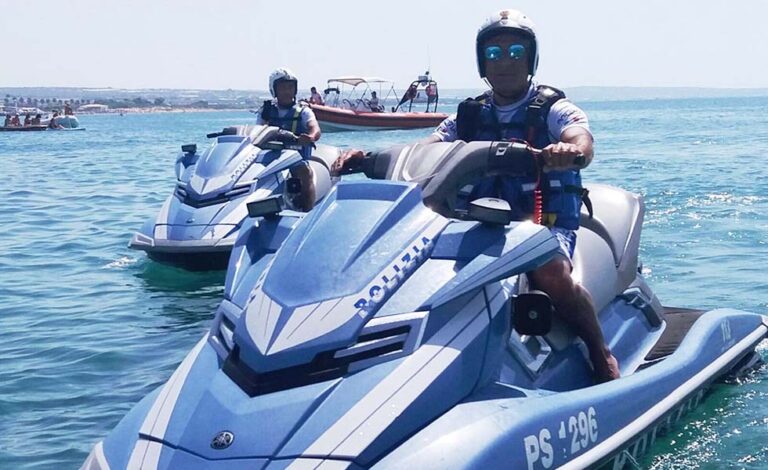 Forio: tenta di fuggire a bordo di un’imbarcazione. Arrestato un 37enne dalla Polizia di Stato