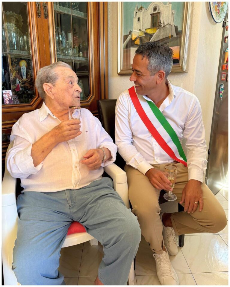 Forio festeggia i 100 anni di Innocenzo Anzalone: il saluto del sindaco Stani Verde