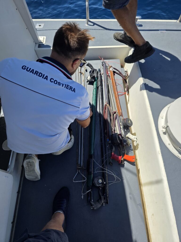 Pesca di frodo nel Regno di Nettuno: blitz congiunto di Guardia Costiera e Polizia di Stato