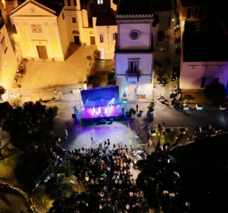 Lacco Ameno punta alla qualità: successo per il concerto delle Appassionante nella notte di San Lorenzo