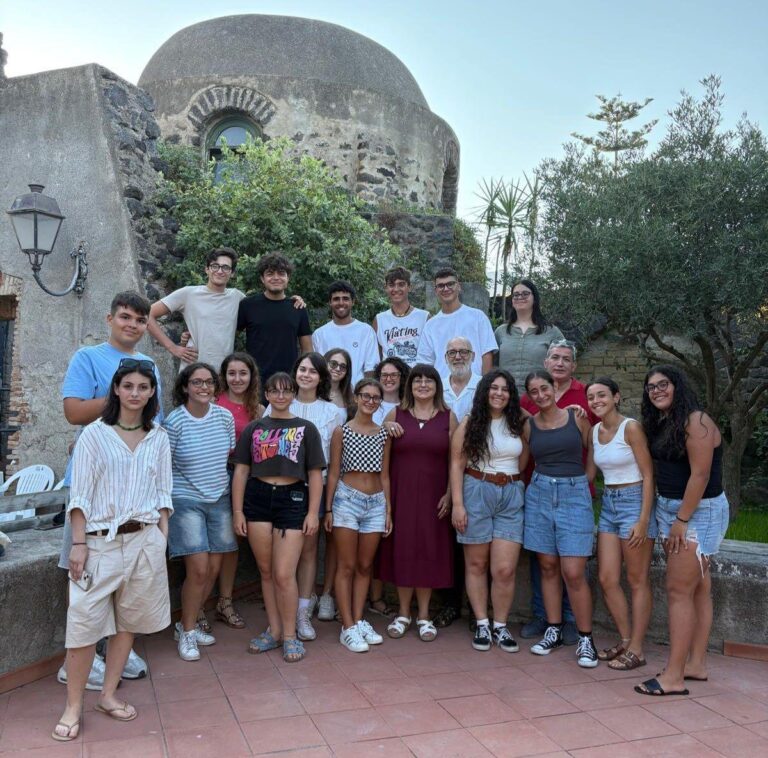 Ischia, le Troiane in scena alla Torre del Molino: il Liceo Buchner chiude il laboratorio teatrale