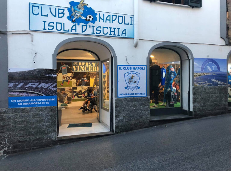 Il Club Napoli Isola d’Ischia risponde alle dichiarazioni del giornalista Zuliani: “L’isola è e sarà sempre azzurra”