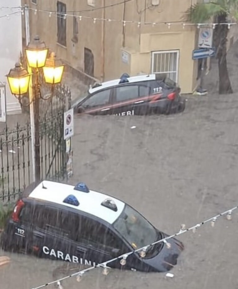 Maltempo a Forio: il Sindaco ordina la chiusura di edifici pubblici per allagamenti e rischio elettrico