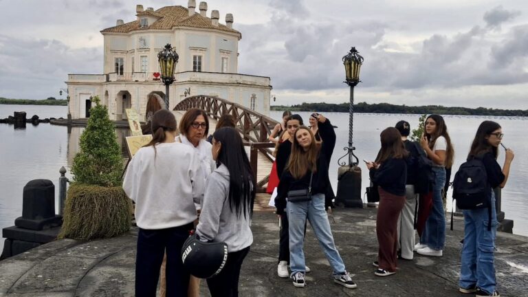 L’IIS Cristofaro Mennella di Ischia protagonista all’evento “Donne in mostra”