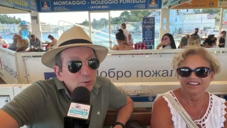 ISCHIA SALUTA I VACANZIERI DI AGOSTO: VOCI E VALIGIE IN PARTENZA