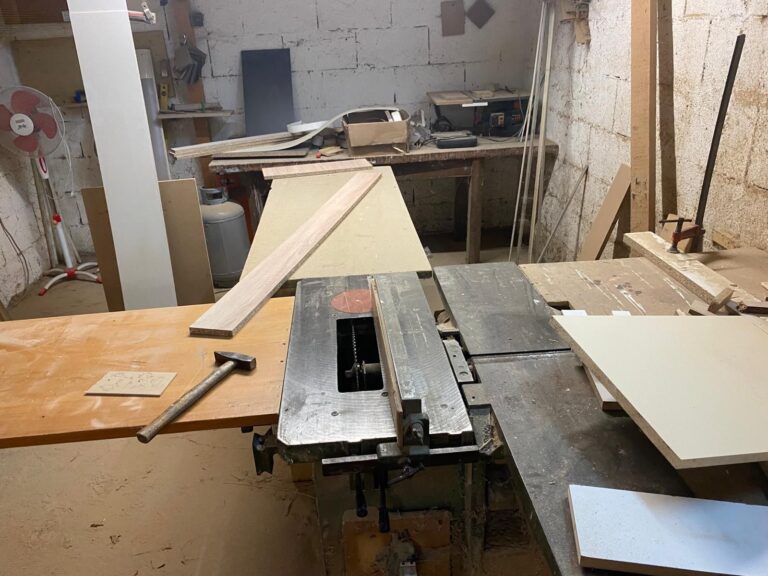 Afragola, operazione Piricelli: sequestrata falegnameria abusiva nella Terra dei Fuochi