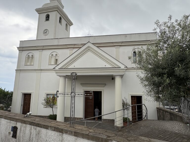 DIRETTA S. MESSA DALLA CHIESA DI S.ANTONIO IN ISCHIA DOMENICA 12 OTTOBRE ORE 9:30 CANALE 80 