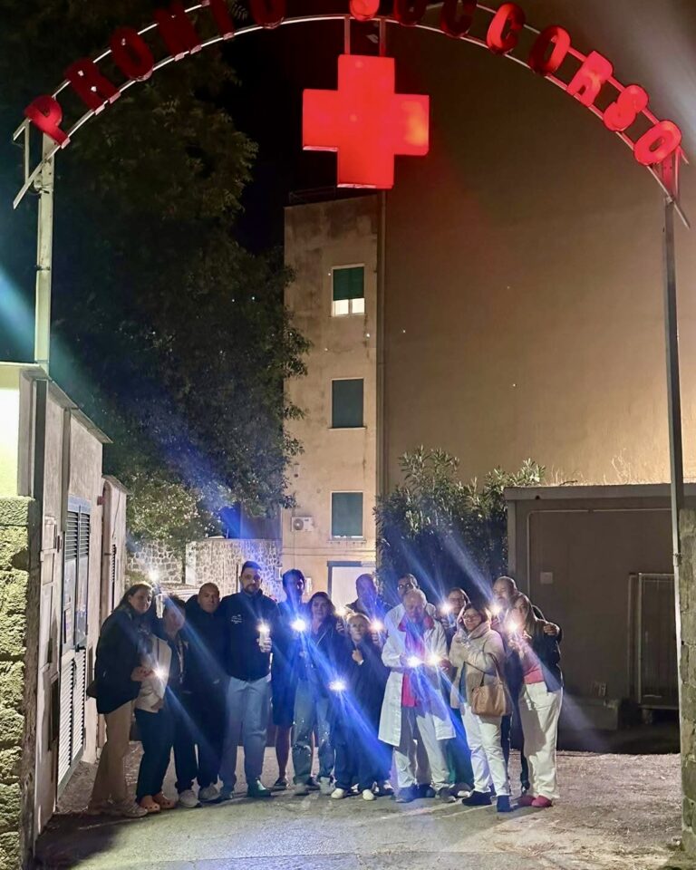 Il Rizzoli di Ischia per “Luci per l’Umanità”: l’ASL Napoli 2 Nord ricorda gli operatori sanitari caduti a Gaza