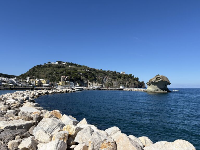 Lacco Ameno, modifiche temporanee ai servizi comunali per motivi di sicurezza 