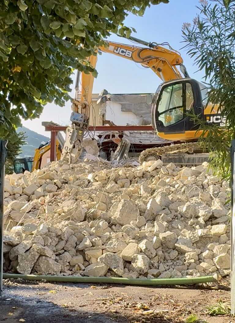 Barano d’Ischia: L’amministrazione Gaudioso attiva 455 mila euro per cinque demolizioni edilizie