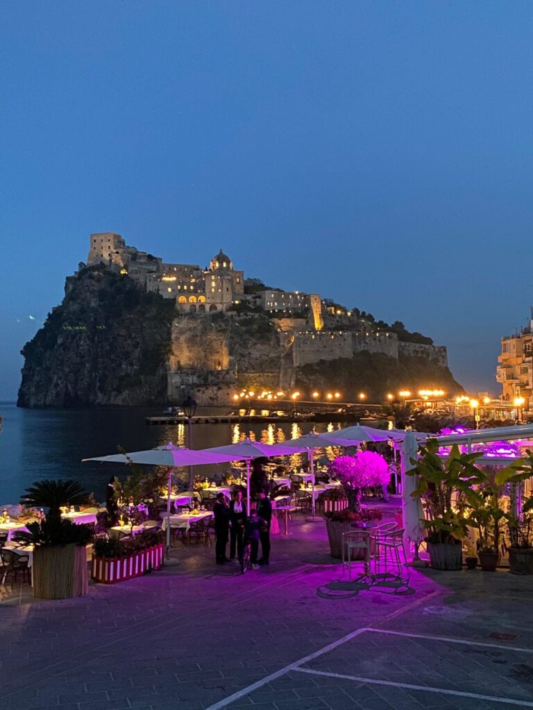 Ischia Ponte si veste di fascino per il cinema: iniziate le riprese del film Matador