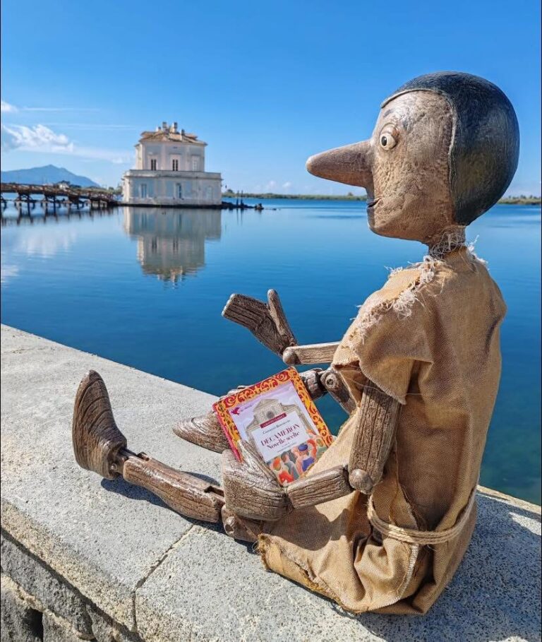 Bacoli, la favola di Pinocchio rivive alla Casina Vanvitelliana: Della Ragione celebra il riscatto culturale del Parco Borbonico
