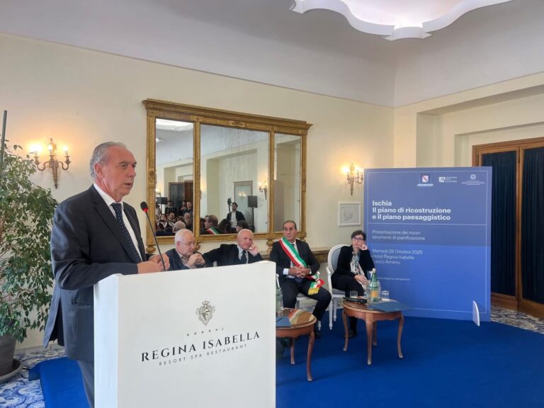 Ischia, al via la fase attuativa del Piano di Ricostruzione: “Ora regole certe e prospettive concrete per il futuro dell’isola”