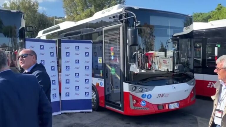 BUS ELETTRICI PER L’EAV, IL SINDACATO: IMPORTANTE LA SVOLTA GREEN