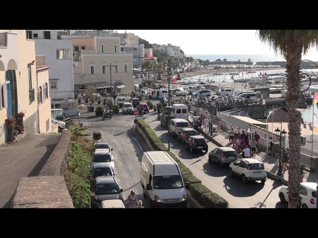 FORIO, GUERRA AD ABUSIVI ED EVASORI: PARTE IL CENSIMENTO