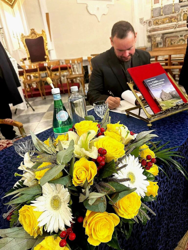 Presentato a Forio il nuovo libro di don Cristian Solmonese: “Una casa a prova di tempesta”