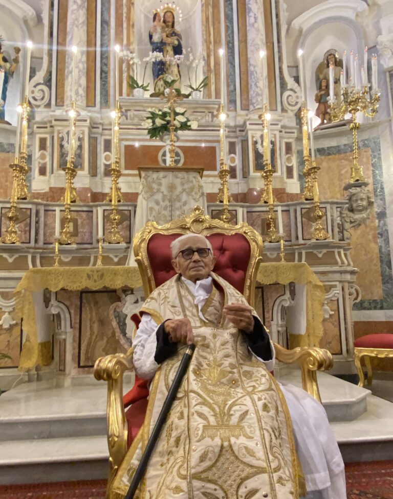 Il secolo di Don Camillo: il tributo d’amore e gratitudine di Francesco Esposito