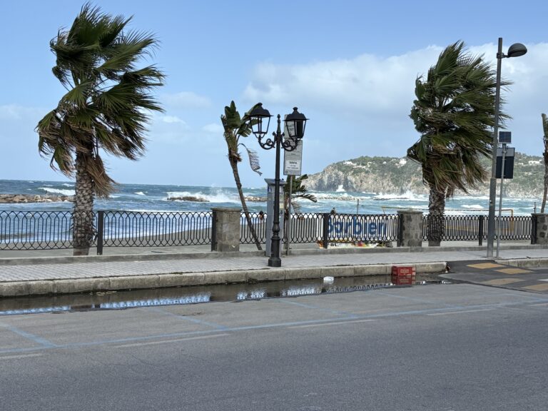 METEO CAMPANIA, TEMPORALI IN ATTENUAZIONE DALLA MEZZANOTTE. PERMANE RISCHIO IDROGEOLOGICO