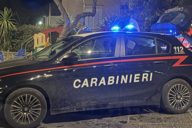 Ischia, furto al bar del centro: identificato e denunciato grazie a un tatuaggio