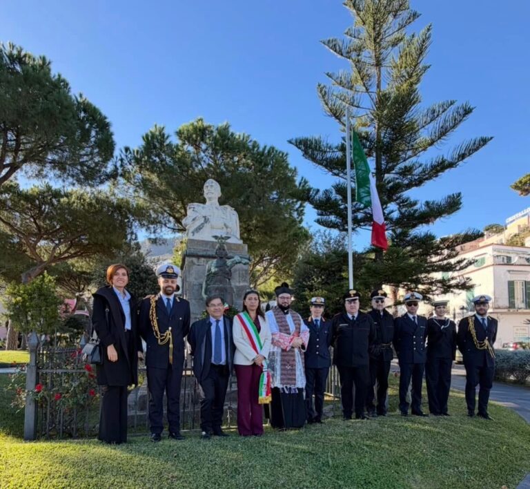 Casamicciola Terme celebra il 4 Novembre – Giornata dell’Unità Nazionale e delle Forze Armate