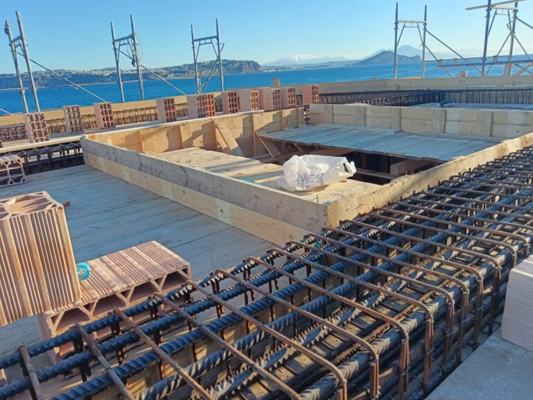 Procida, proseguono i lavori di recupero al Faro di Punta Pioppeto: nuova vita per la storica Casa del Fanalista