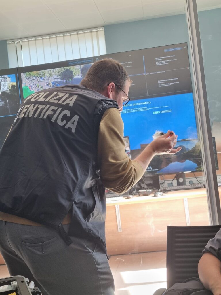 Gli studenti dell’I.T. E. Mattei in visita alla Questura di Napoli: un’immersione nel cuore della sicurezza