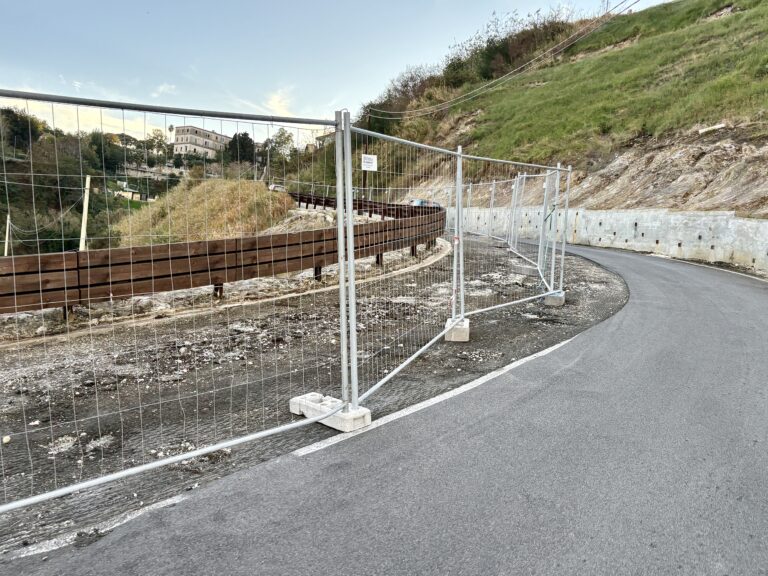 Campi Flegrei, oltre 20 scosse registrate oggi. Aggravati i disagi in Via Antiniana, tra Agnano e Pozzuoli: preoccupazione tra i residenti