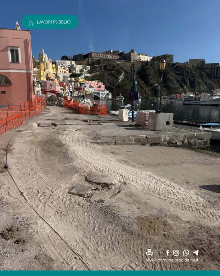 Procida, al via i lavori alla Corricella: cantieri su via Carmine e riqualificazione della Marina