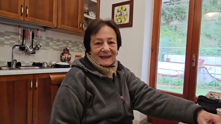 80ENNE, LE DEMOLISCONO LA CASA: LE LACRIME E IL DOLORE DI NONNA ERSILIA