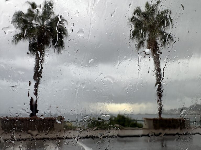 Ischia e Golfo di Napoli, pioggia battente: allerta gialla in corso