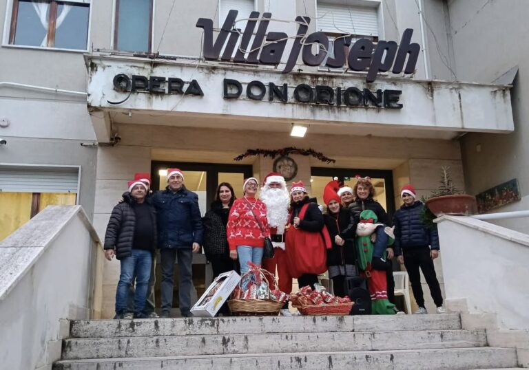Casamicciola: Gli Angeli della Carità celebrano il Natale donando amore e solidarietà