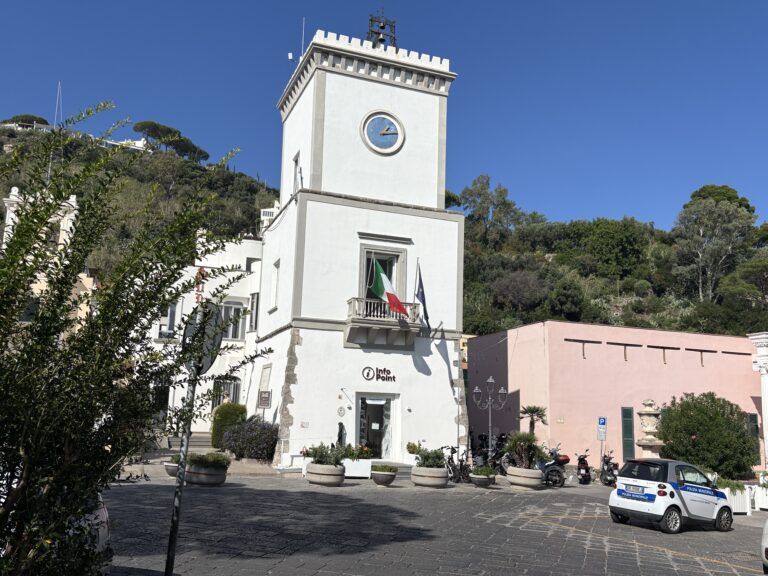 Lacco Ameno, convocazione del consiglio comunale di fine anno il 27 dicembre 