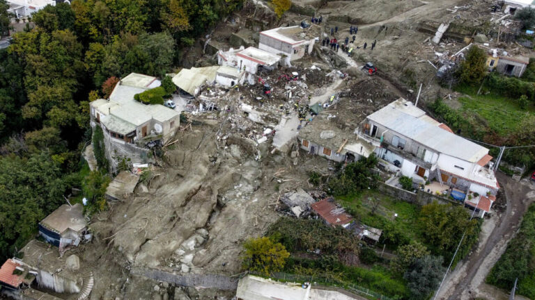 FRANA DI CASAMICCIOLA, SVOLTA DEL GIP: RESPINTA LA RICHIESTA DI ARCHIVIAZIONE