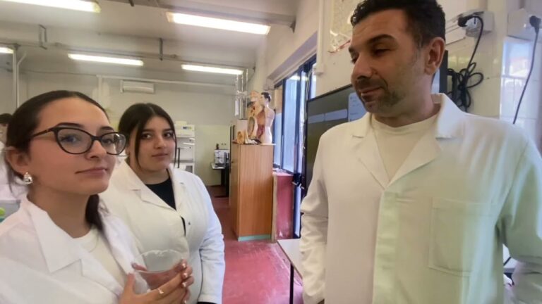 DALL’ALGA AL BENESSERE: IL NUOVO PROGETTO DEI FUTURI SCIENZIATI DEL MATTEI SULLA SPIRULINA