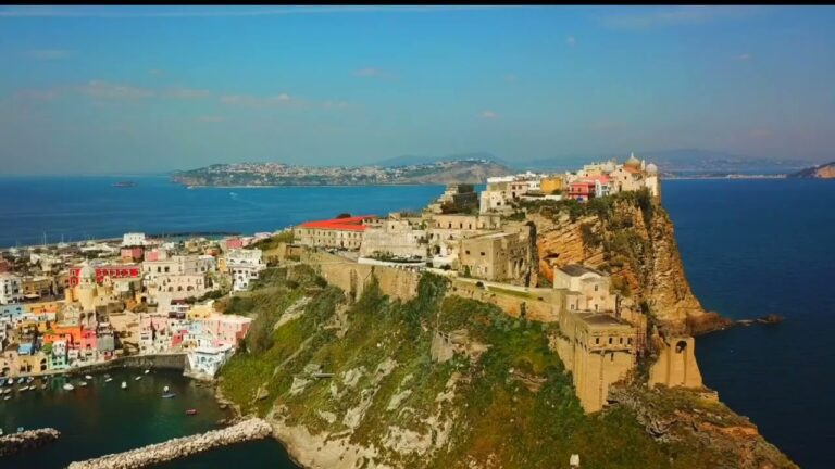 PROCIDA ACCOGLIE LA FIBRA ULTRA VELOCE: RIVOLUZIONE DIGITALE FIRMATA PROCIDA NET