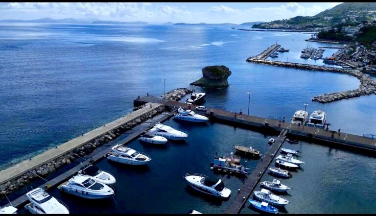 Lacco Ameno, potenziato il personale del porto turistico: via libera a sei nuove assunzioni temporanee