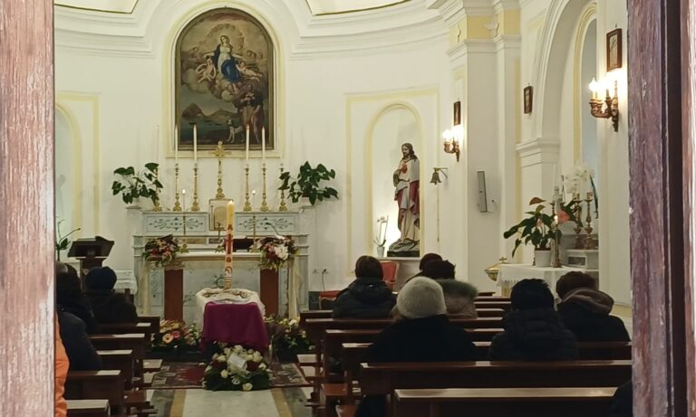 S. Angelo si stringe attorno al suo parroco: domani i funerali di Don Vincenzo Fiorentino, diretta su Nuvola Tv