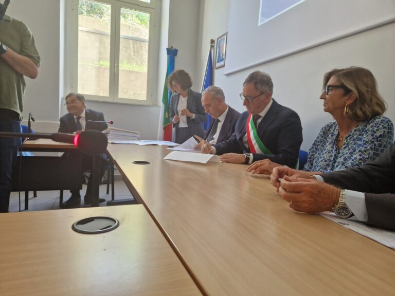 ISCHIA: IL CAMBIO E IL TEMPO DI LEGNINI