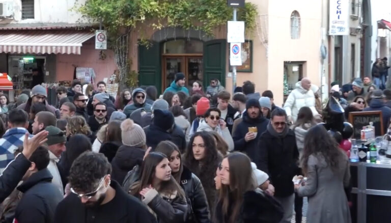 Forio, pomeriggio di festa finisce in rissa: doppio intervento delle forze dell’ordine