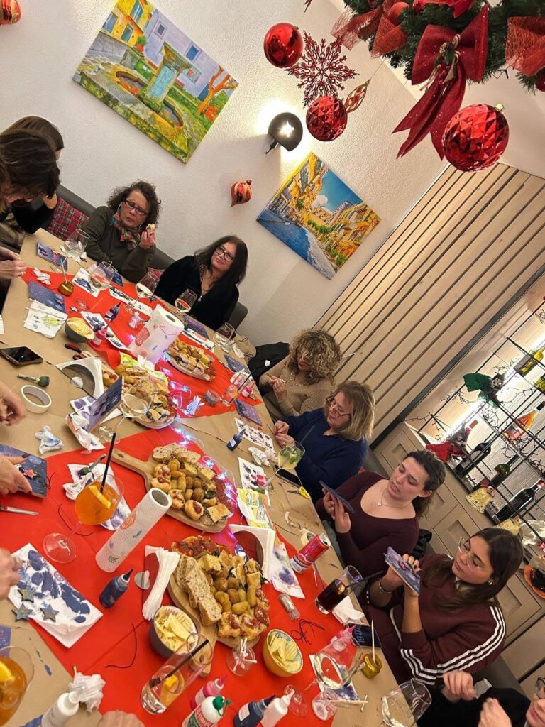 Ischia Ponte si accende di creatività: gli “Aperitivi in Arte” conquistano il borgo