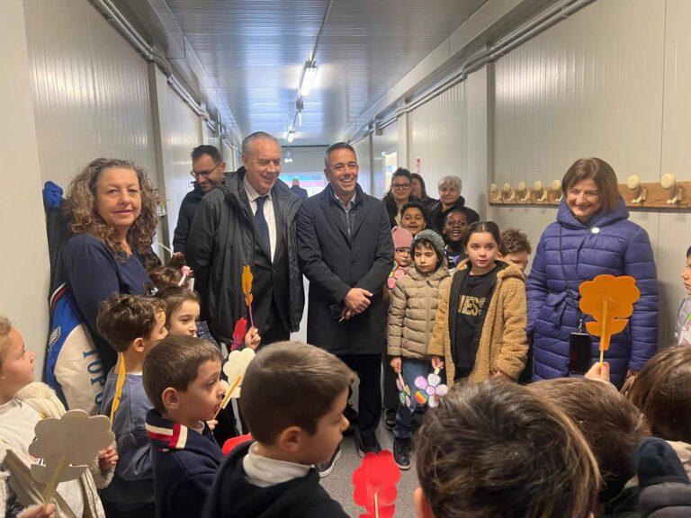 Forio: Inaugurata la struttura scolastica provvisoria. A Casamicciola partono nuovi interventi
