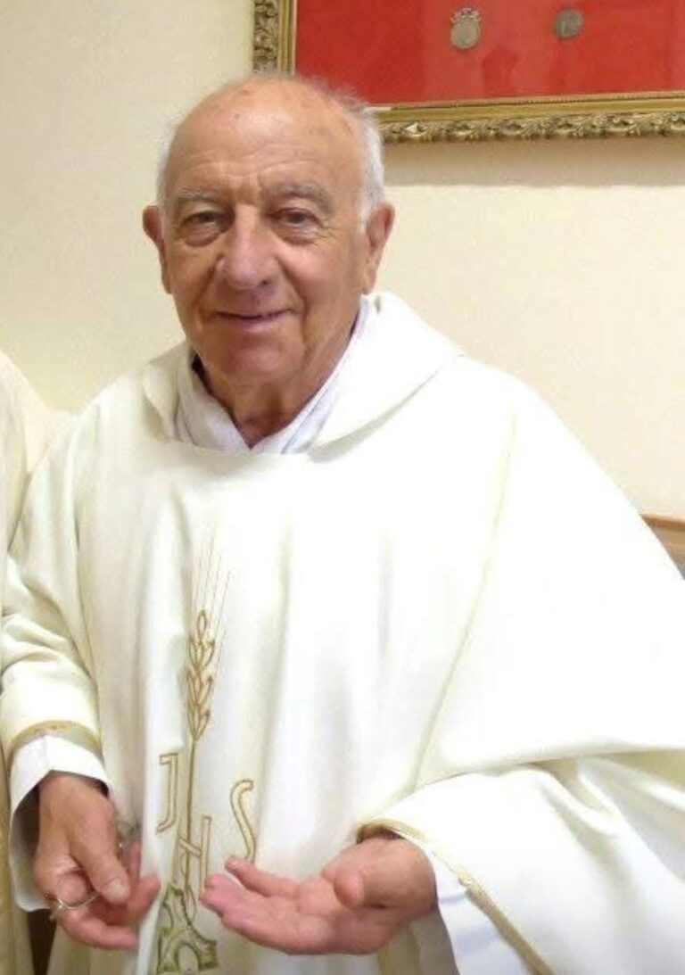 Diocesi di Ischia in lutto: si spegne a 95 anni Don Vincenzo Fiorentino, storico parroco di S. Michele Arcangelo a S.Angelo